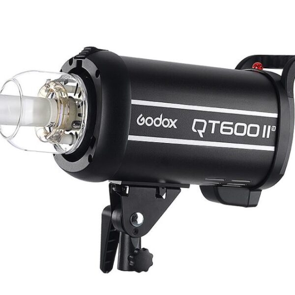 B ✤ Godox QT600 II